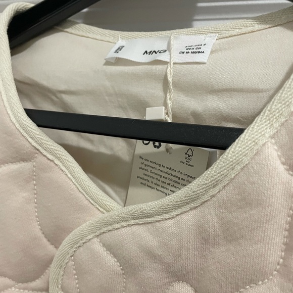 Mango - Picture 8 of 16